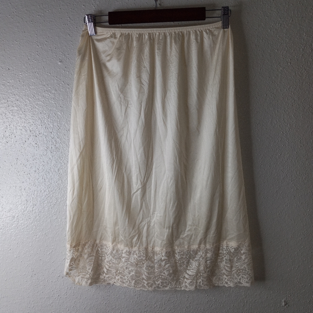Vanity Fair M Half Slip Lace Trim Side Slit Lingerie - Picture 6 of 9